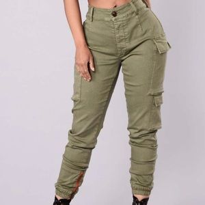 CARGO PANTS